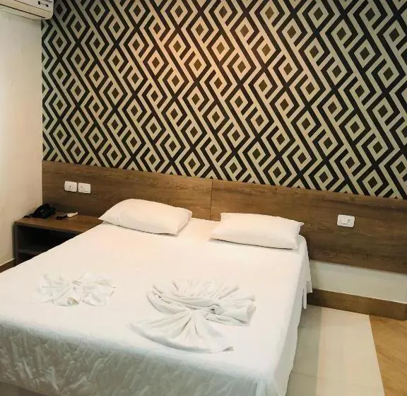 デラックスルーム, Shelton Palace