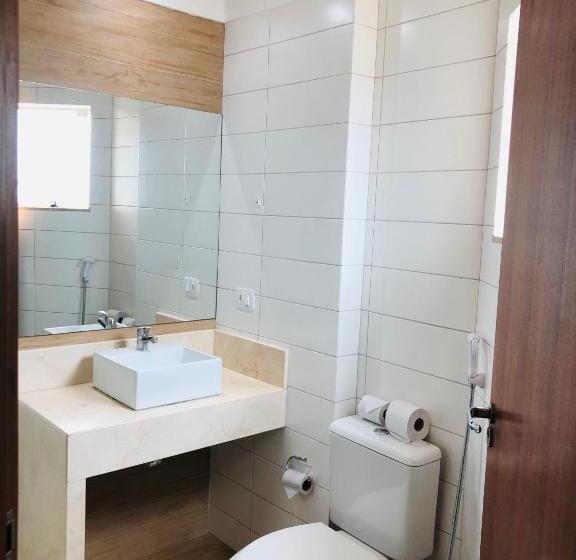 غرفة قياسية, Shelton Palace