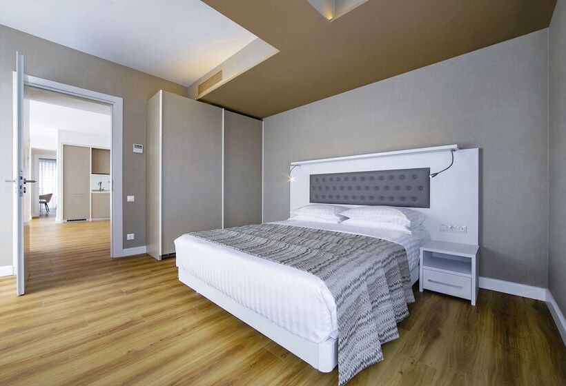 سوییت خانوادگی, Alliance Palace Batumi 37