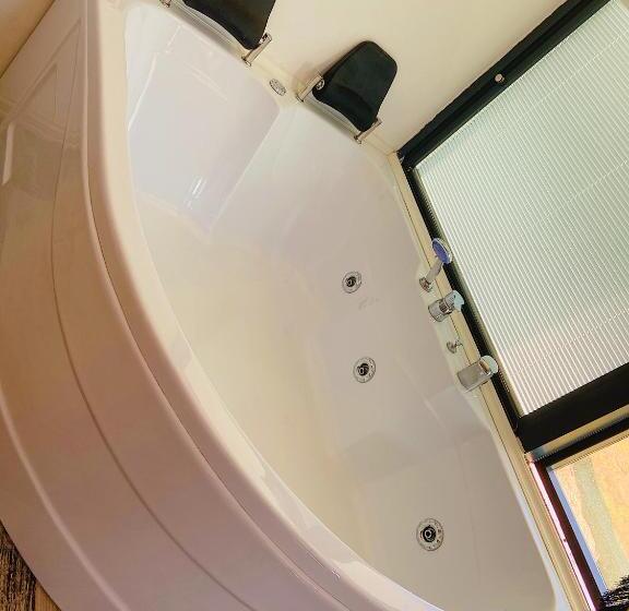 标准间带漩涡浴缸, Vm Resort Otel Mersin