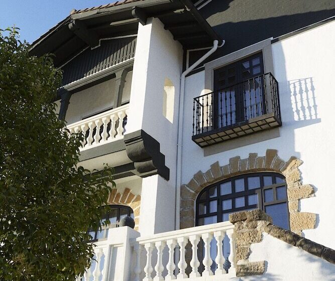 اتاق لوکس, Boutique Hotel Mendi Argia