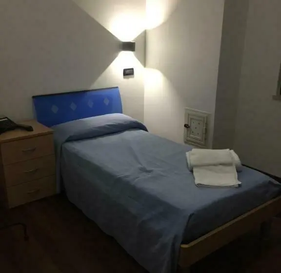 Standard Yhden Hengen Huone, Asselta