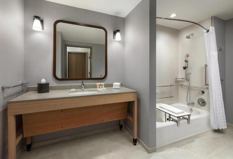 适合残疾人士使用的带超级大床的标准间, Hyatt Place National Harbor