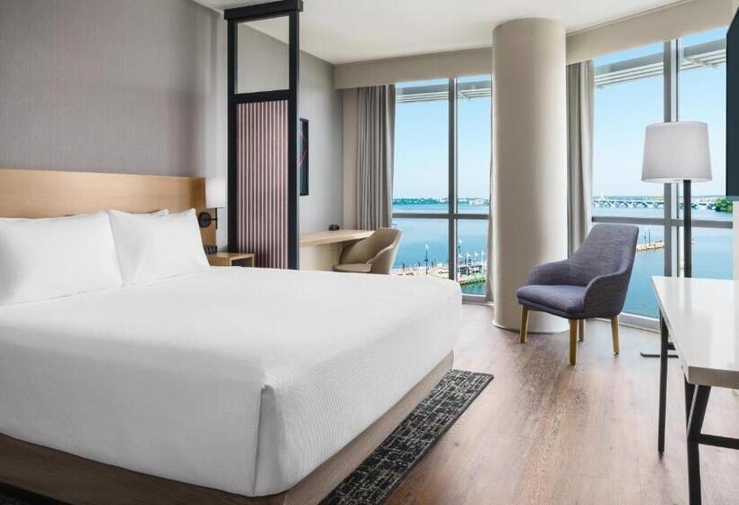 스위트 킹사이즈 침대, Hyatt Place National Harbor