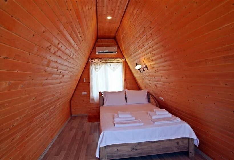 Bungalow Rodzinny, Kaş Hi̇story Li̇manağzi