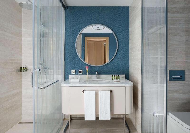 اتاق لوکس با چشم‌انداز دریا, Rixos Water World Aktau   Theme Park Free Access