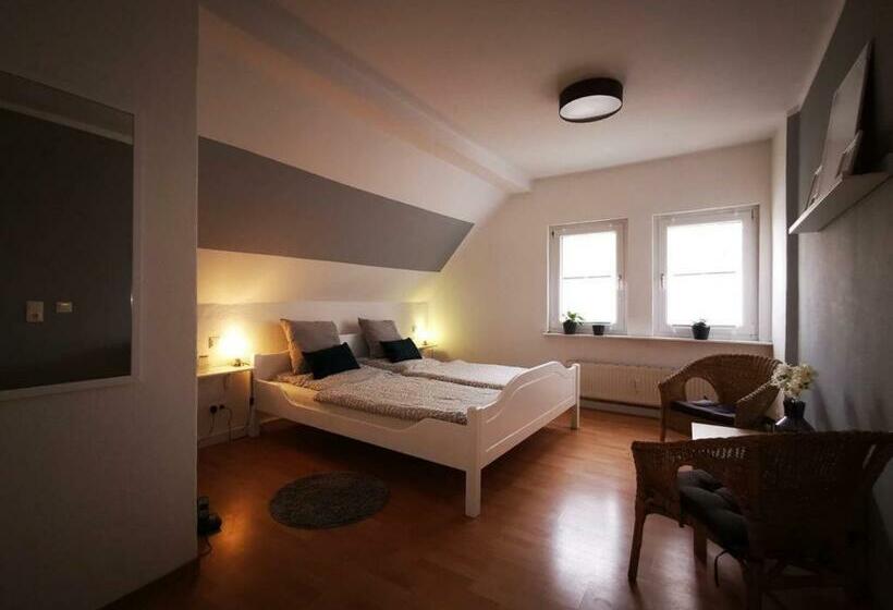 Standard Room, Tündernsche Warte