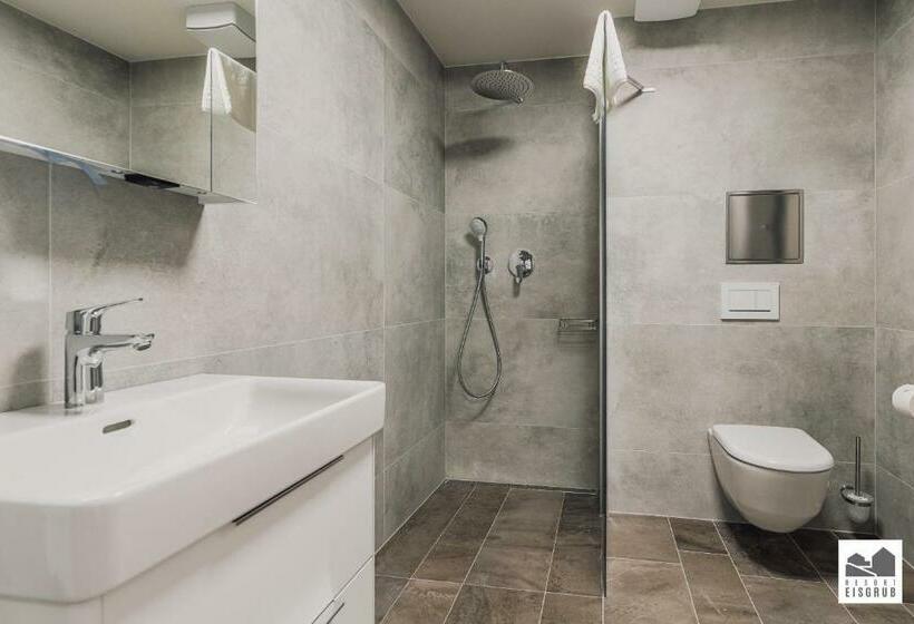 جناح جونيور, Resort Lednice   Eisgrub