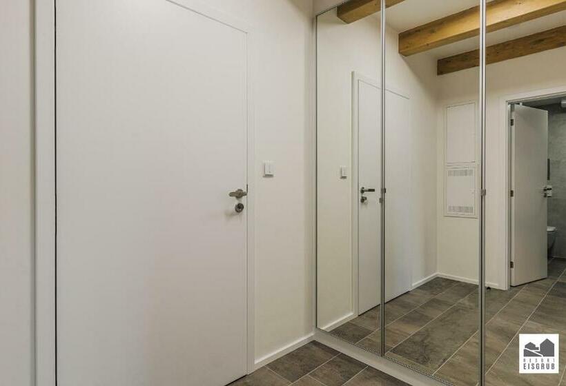 جناح جونيور, Resort Lednice   Eisgrub