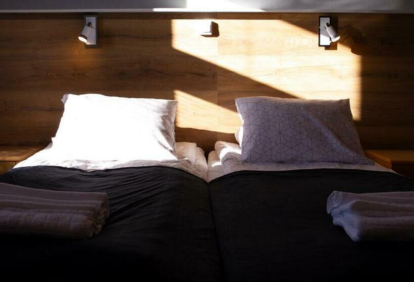 חדר סטנדרט, Li Peltohovi