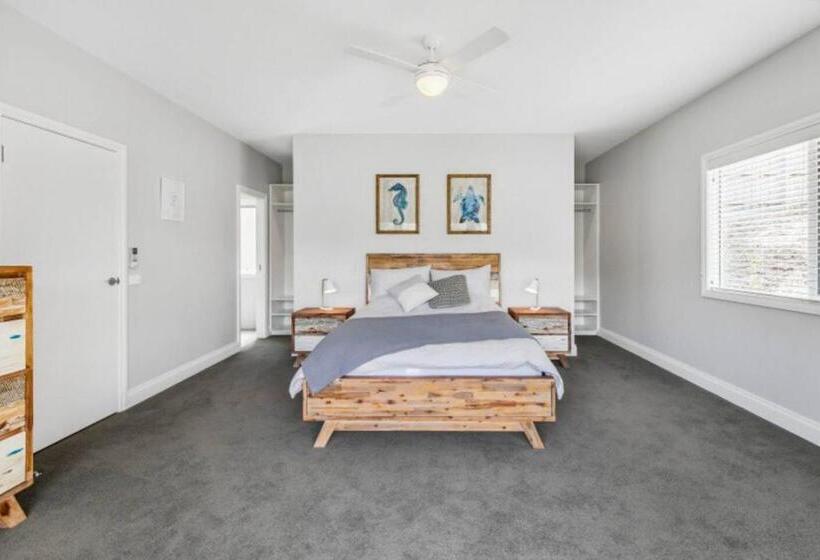 בית, חדר שינה 1, Hale Kupa Rye Beach House Spa Table Tennis