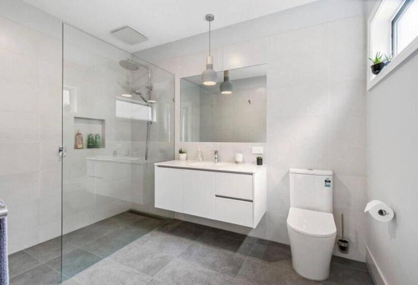 בית, חדר שינה 1, Hale Kupa Rye Beach House Spa Table Tennis