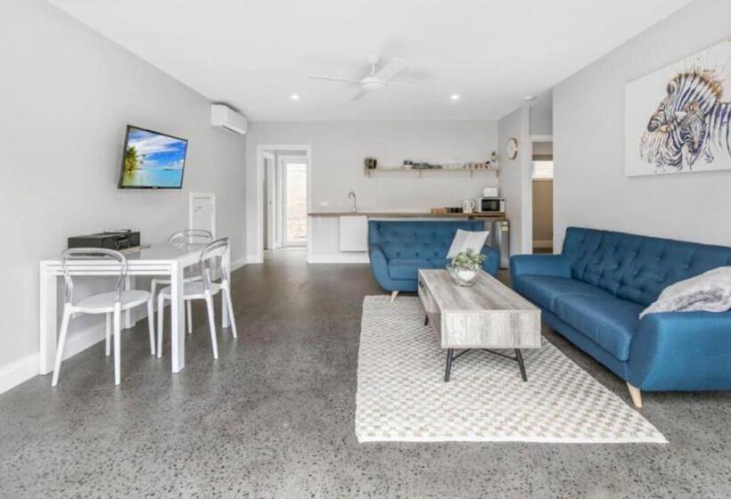 בית, חדר שינה 1, Hale Kupa Rye Beach House Spa Table Tennis