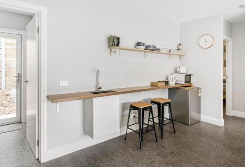 בית, חדר שינה 1, Hale Kupa Rye Beach House Spa Table Tennis