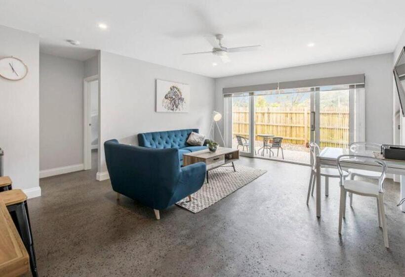 בית, חדר שינה 1, Hale Kupa Rye Beach House Spa Table Tennis