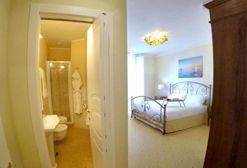 اتاق لوکس با بالکن, Palazzo Florio Boutique Residence