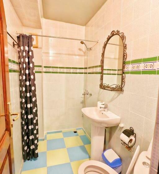 4인용 스탠다드 룸, Aymane Rooftop Budget Panoramic