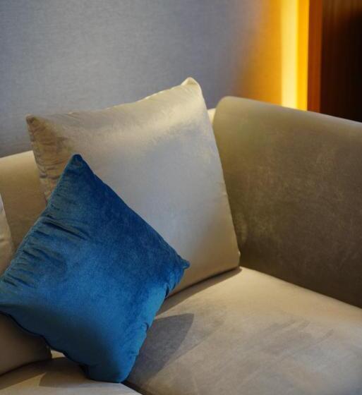 غرفة قياسية ثلاثية, Guangzhou Lilium Elysees