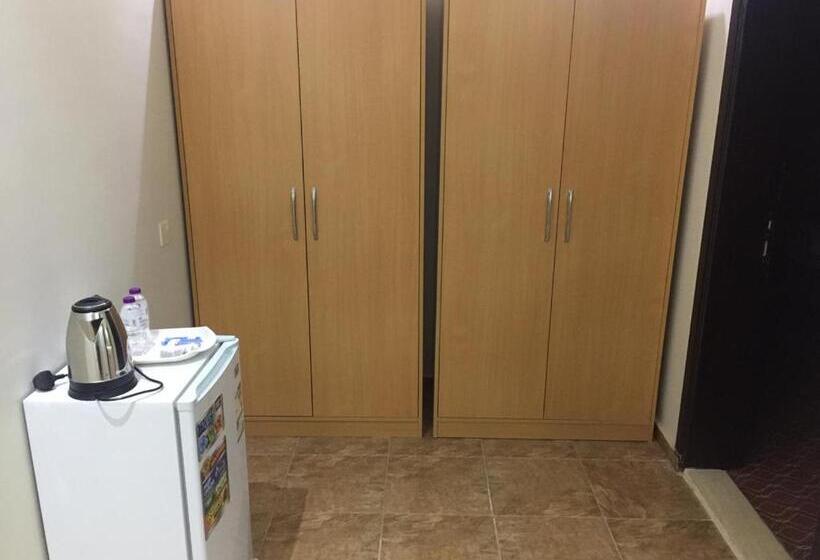 Family Suite, Kol Alayam