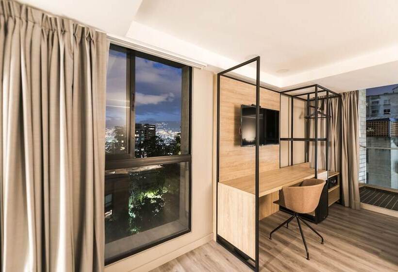 Standard Szoba, Lettera