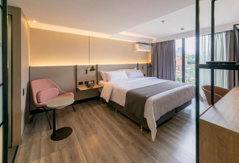 Standard Szoba Erkéllyel, Lettera