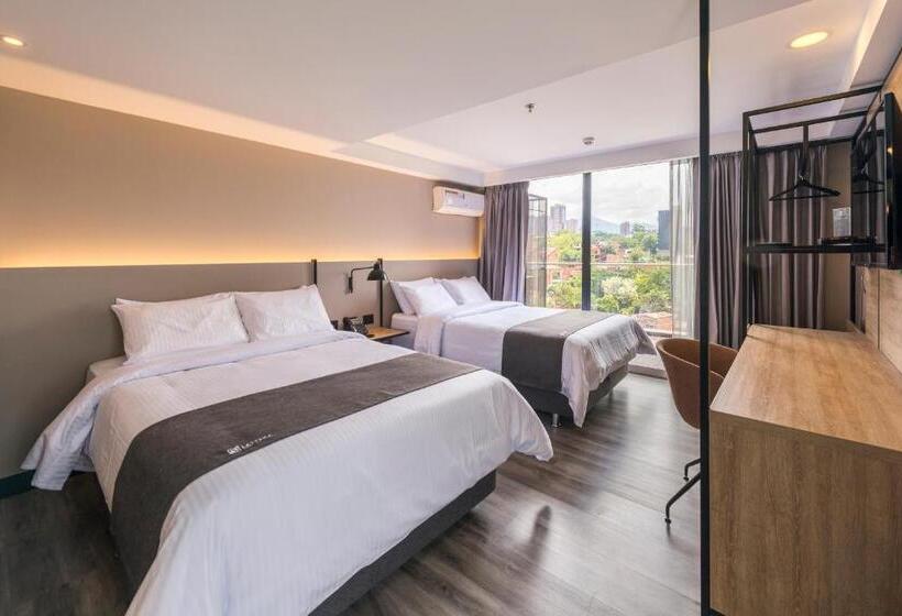 Standard Szoba Erkéllyel, Lettera