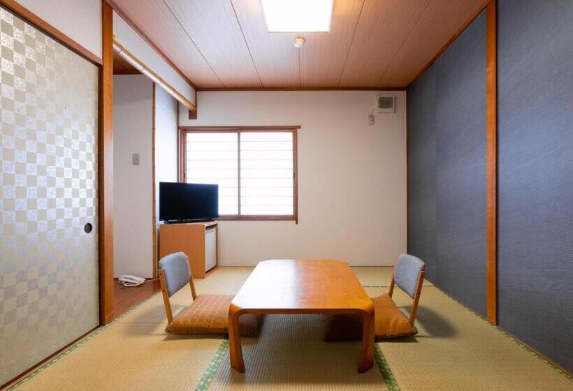 Четырехместный Номер Стандарт, Maizuru Grand