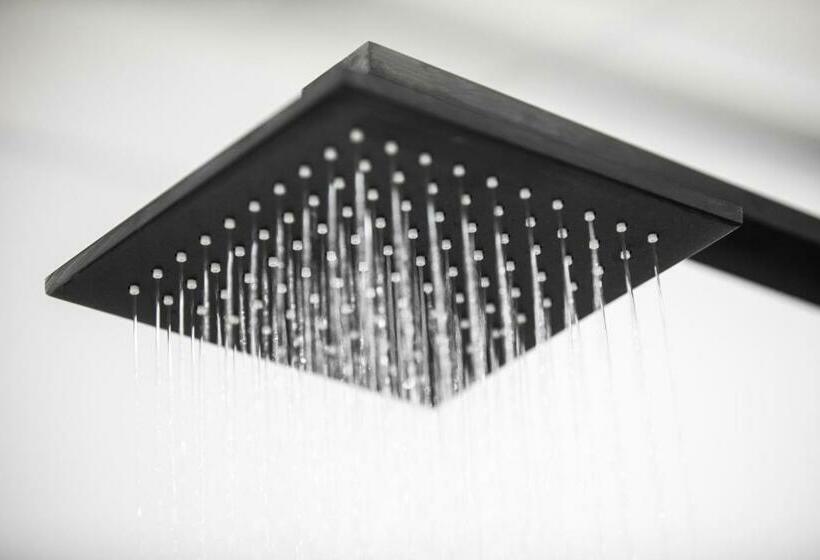 חדר סטודיו סטנדרד, Nightcap At Exeter