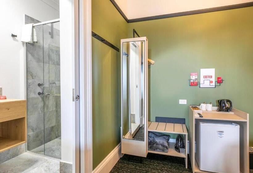 חדר סטודיו סטנדרד, Nightcap At Exeter