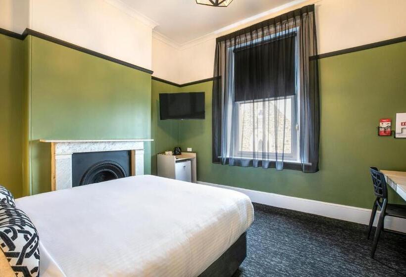 חדר סטודיו סטנדרד, Nightcap At Exeter