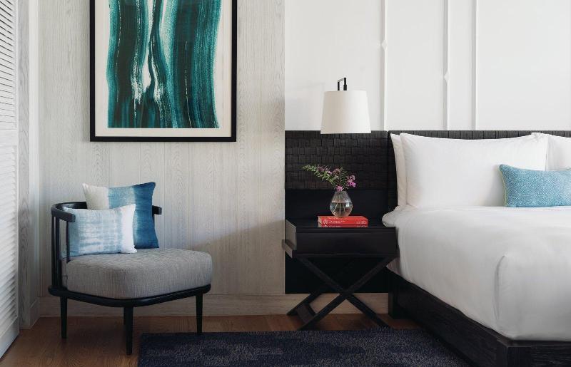 스위트 킹사이즈 침대, Oakwood Suites Yokohama