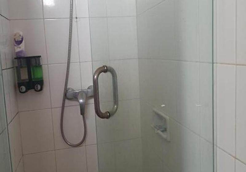 חדר משפחתי, Guest House Simalem