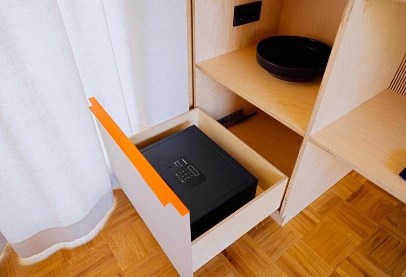 استودیوی استاندارد, Basecamp Amsterdam