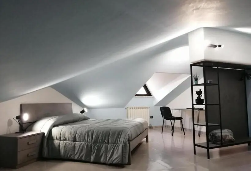 バス共有のスタンダードルーム, Kalispéra B&b