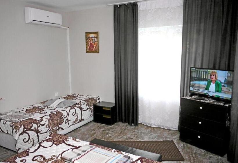 Дом 3 Спальни, Guest House Medina