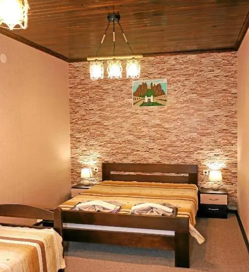 庭の見えるスタンダードトリプルルーム, Guest House Medina