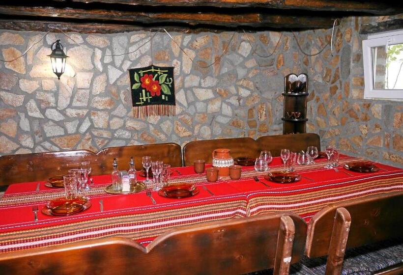 Дом 3 Спальни, Guest House Medina