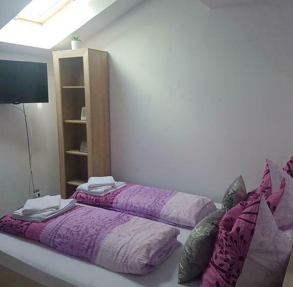 スタンダードルーム, Pensiunea Doce