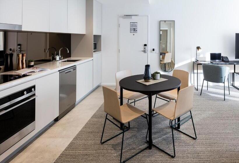 2ベッドルームアパートメント, Quest Robina