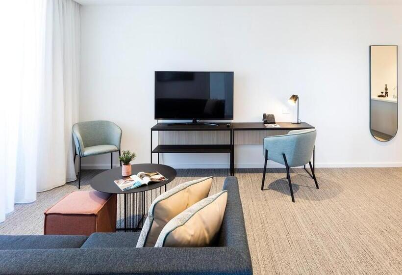 3ベッドルームアパートメント, Quest Robina