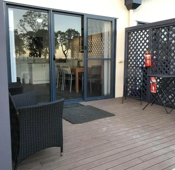 スーペリアキャビン, Coonawarra Ensuite Unit C