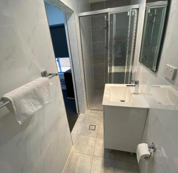 חדר קלאסי לשלושה, Central Motel Mudgee