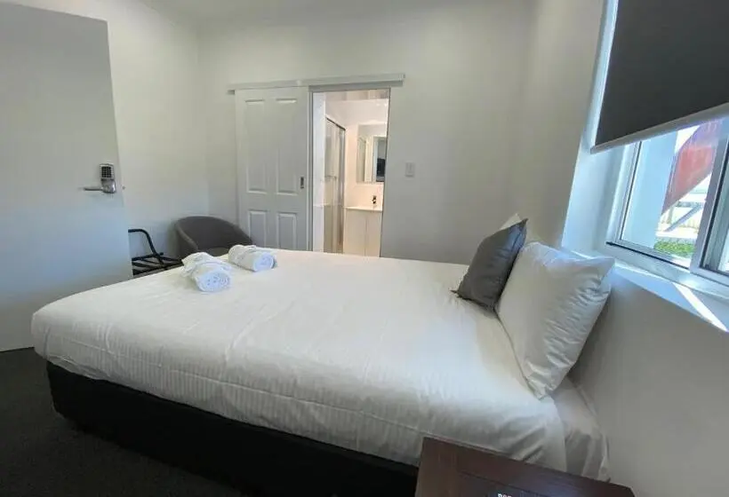 Classic Kolmen Hengen Huone, Central Motel Mudgee