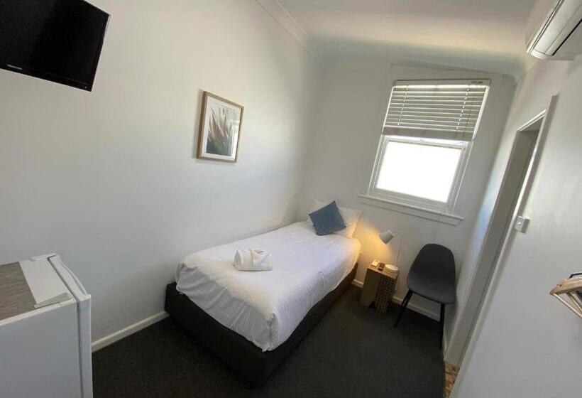 חדר יחיד בסיסי, Central Motel Mudgee