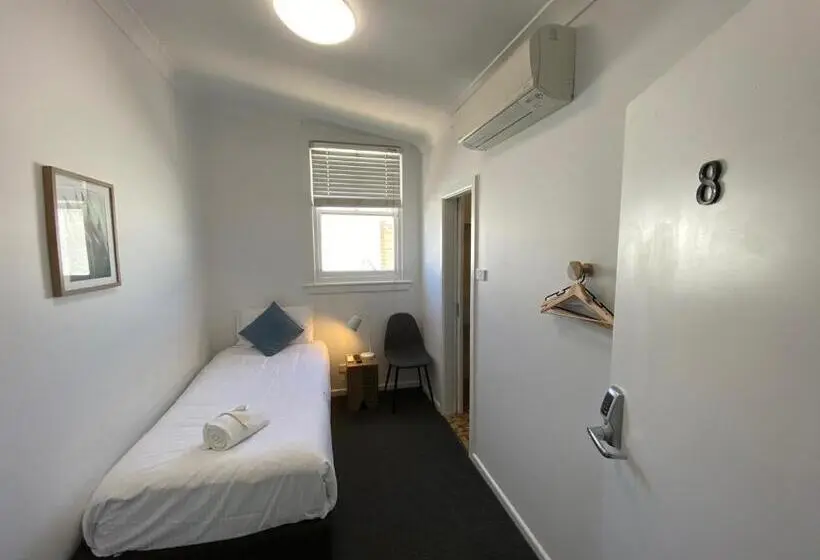 Basic Yhden Hengen Huone, Central Motel Mudgee