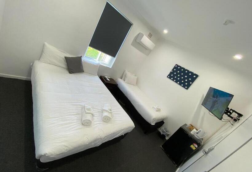 חדר קלאסי לשלושה, Central Motel Mudgee