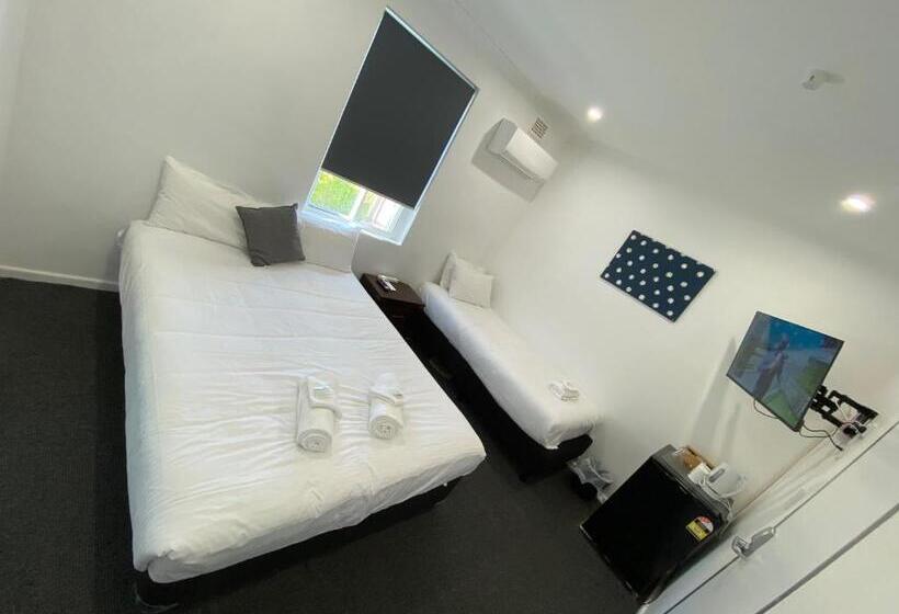 חדר קלאסי לשלושה, Central Motel Mudgee
