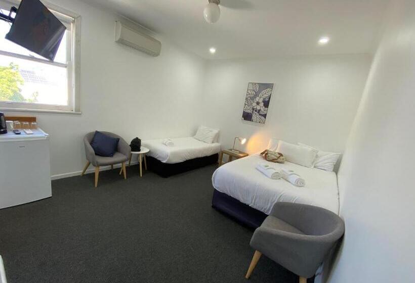 חדר קלאסי לשלושה, Central Motel Mudgee