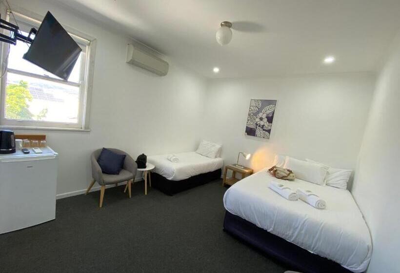 חדר קלאסי לשלושה, Central Motel Mudgee