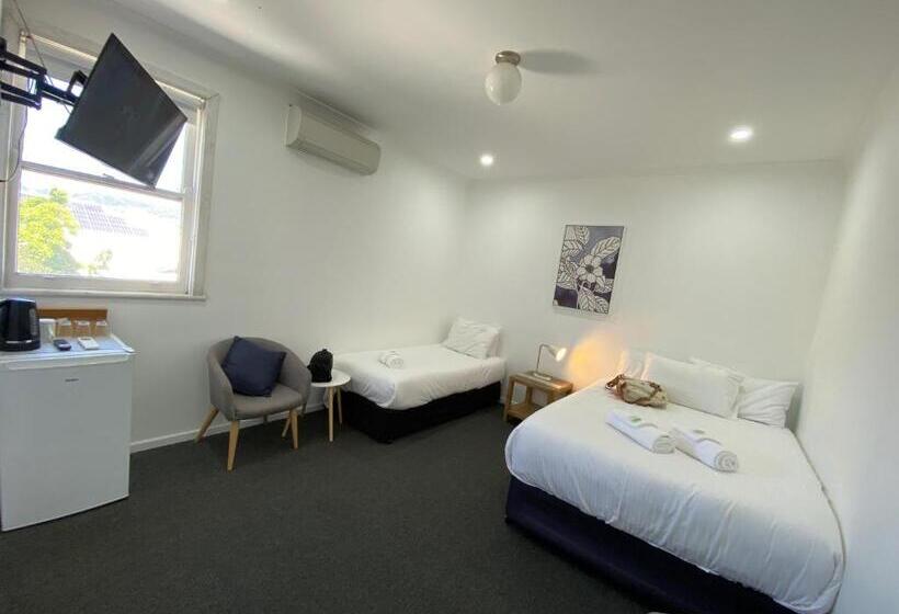 חדר קלאסי לשלושה, Central Motel Mudgee